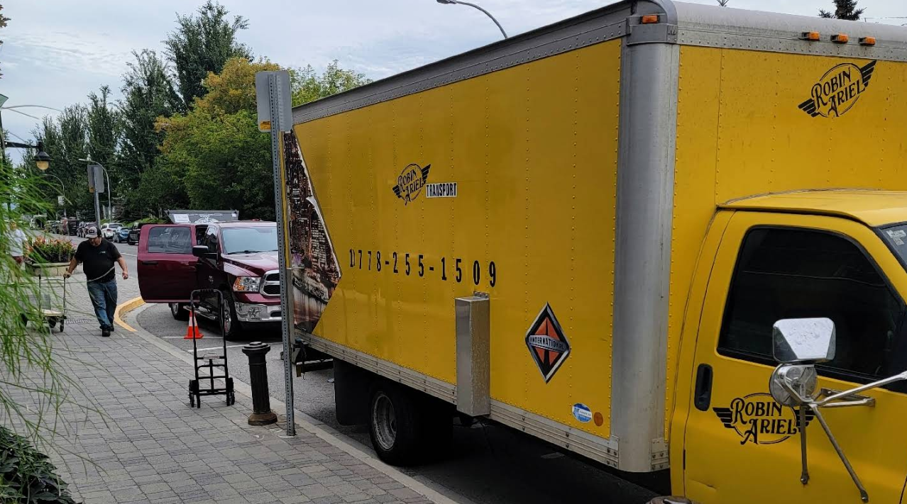 Robin Ariel Transport moving truck in Kamloops, BC